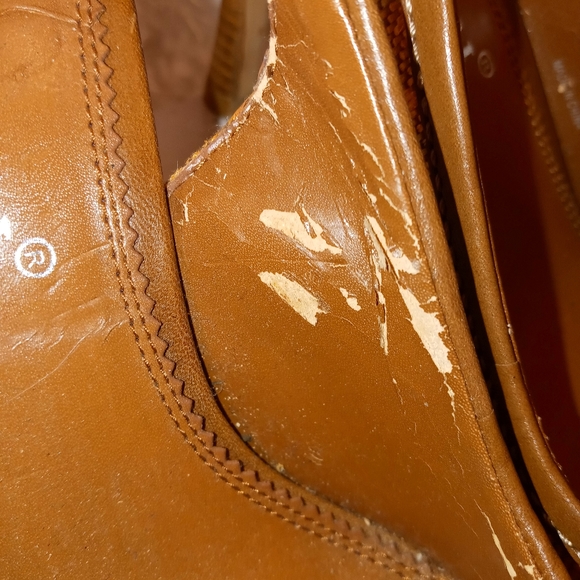 Shoes - Picture 8 of 10